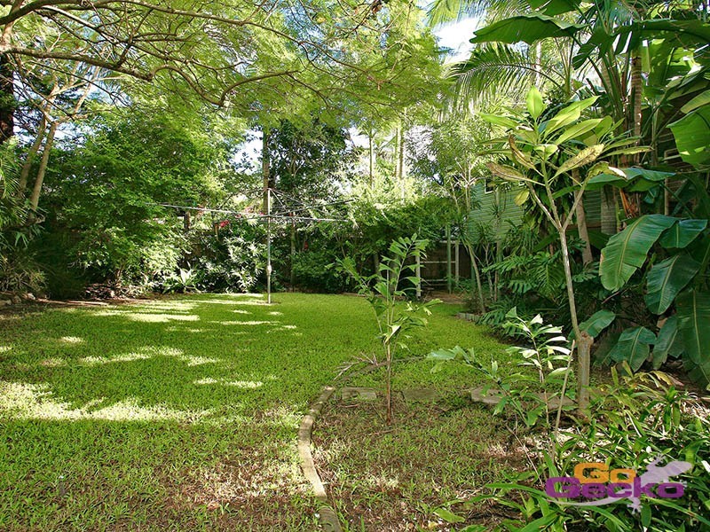 49 Pareena Crescent, Mansfield QLD 4122