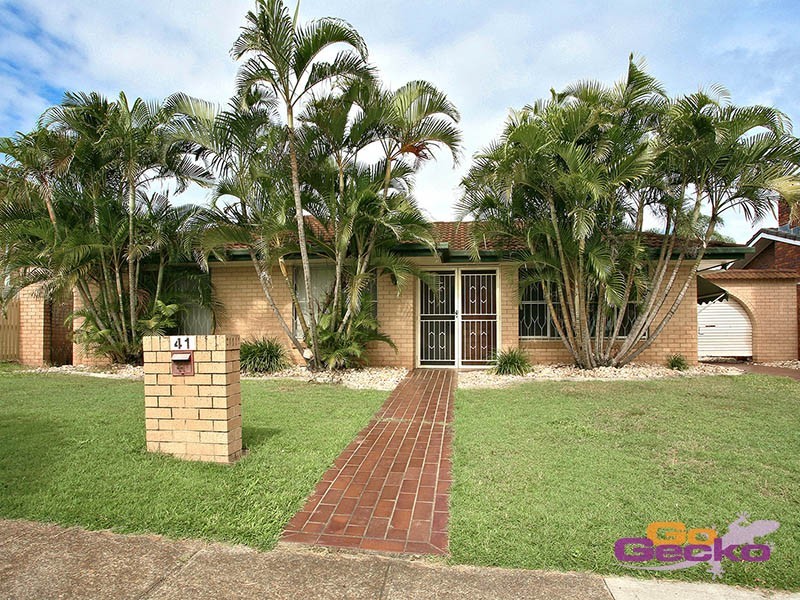 41 Meadowlands Road, Carindale QLD 4152