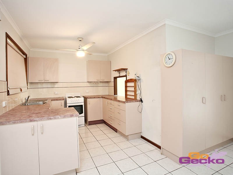 41 Meadowlands Road, Carindale QLD 4152