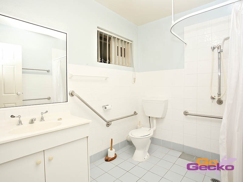 2/15 Shakespeare Street, Coorparoo QLD 4151