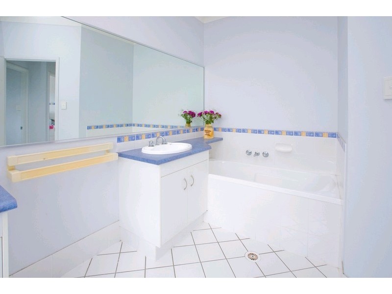 4 Brossard Court, Mansfield QLD 4122