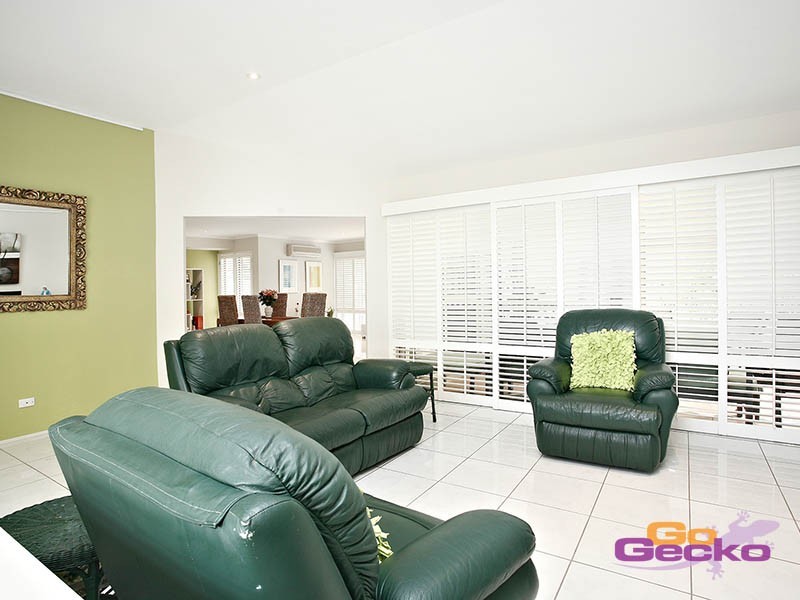 7 Renoir Court, Mackenzie QLD 4156