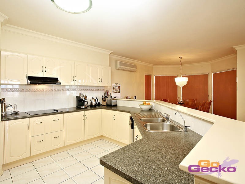 3 Juniper Place, Carindale QLD 4152