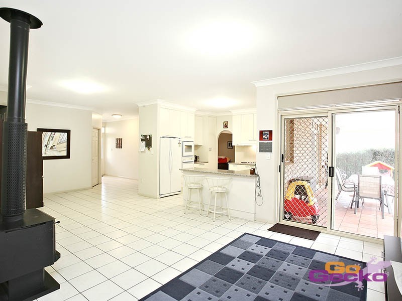 5 Piccadilly Place, Carindale QLD 4152