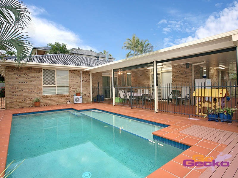 5 Piccadilly Place, Carindale QLD 4152