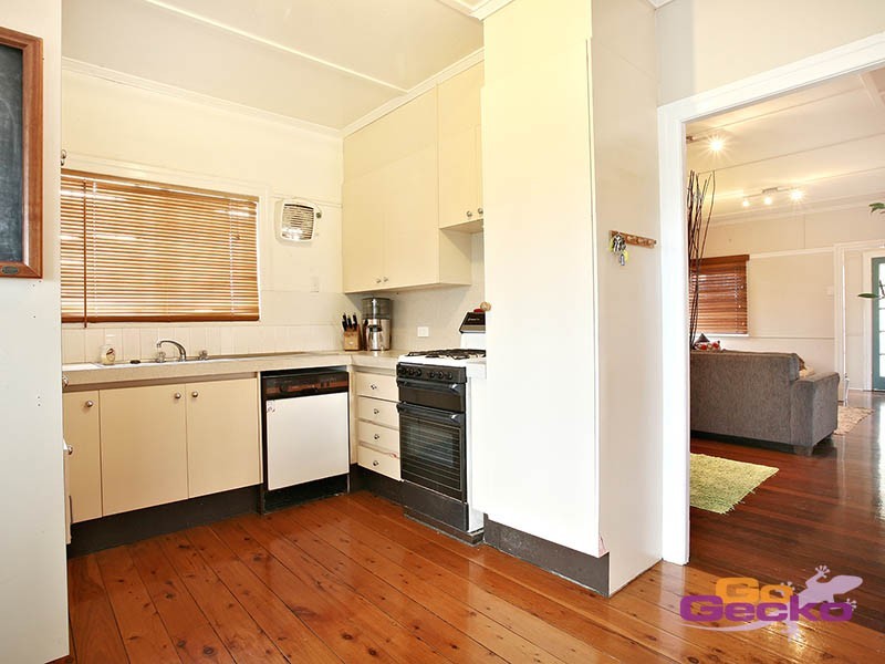 9 Fork Street, Coorparoo QLD 4151