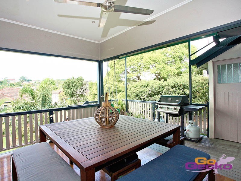 9 Fork Street, Coorparoo QLD 4151