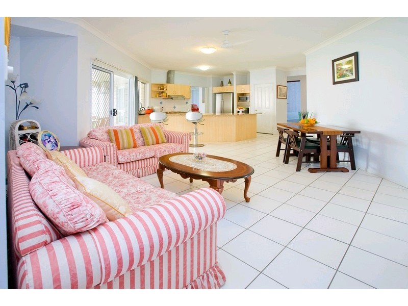 4 Brossard Court, Mansfield QLD 4122