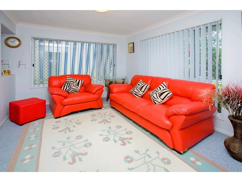 4 Brossard Court, Mansfield QLD 4122