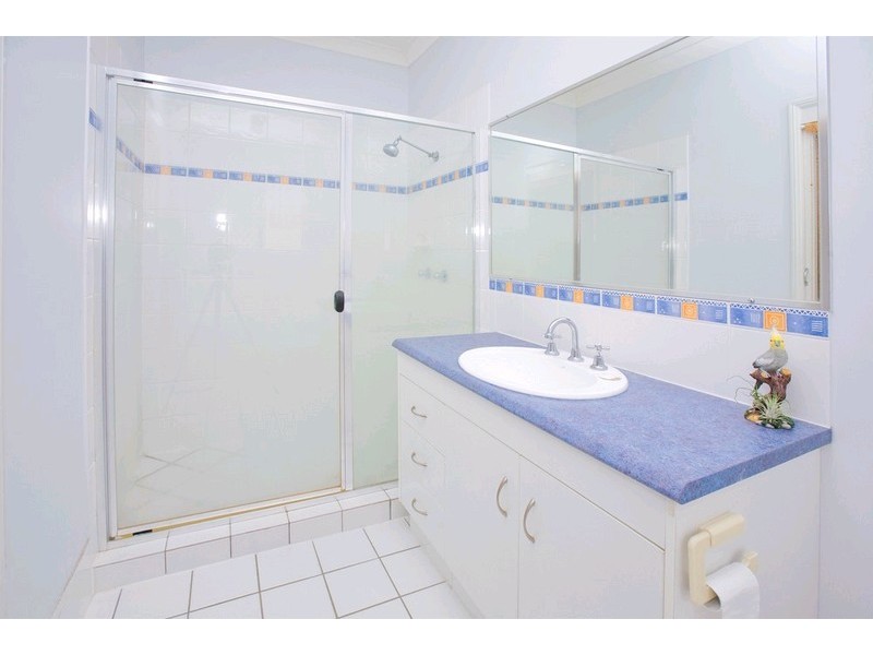 4 Brossard Court, Mansfield QLD 4122