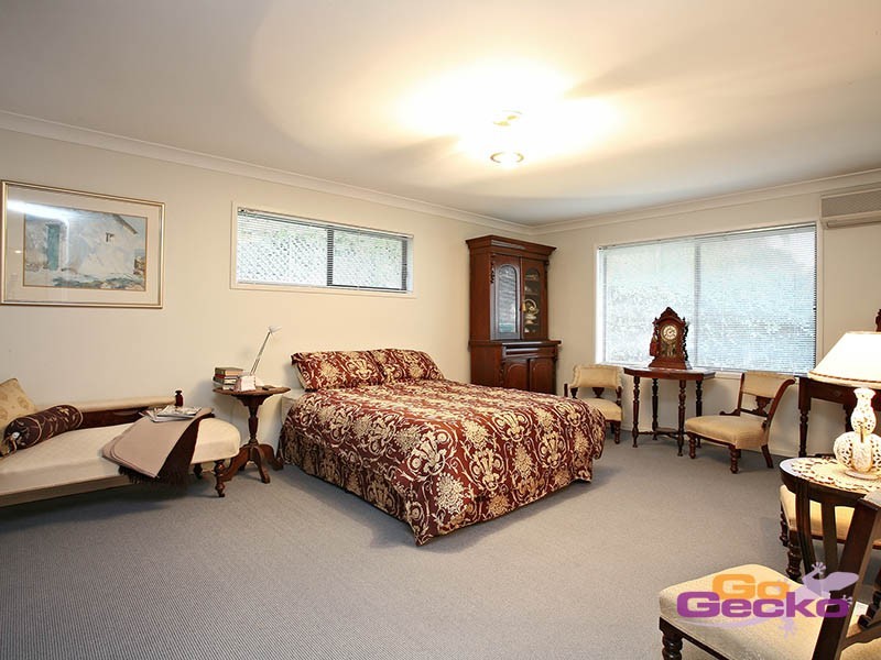 108 Kilmorey Street, Carindale QLD 4152