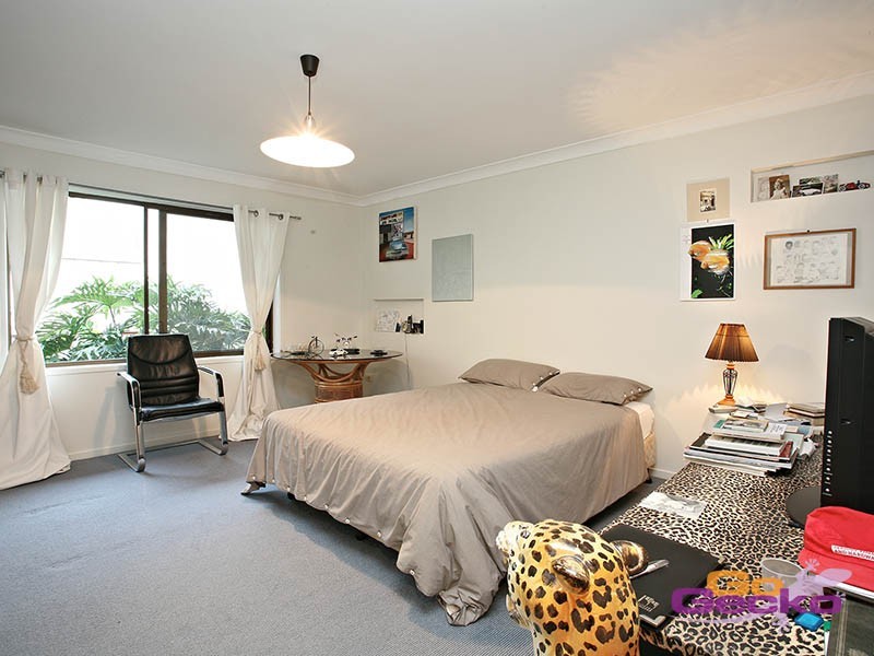 108 Kilmorey Street, Carindale QLD 4152