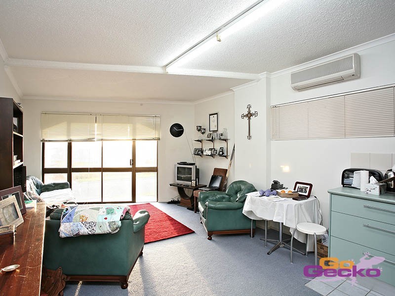 108 Kilmorey Street, Carindale QLD 4152