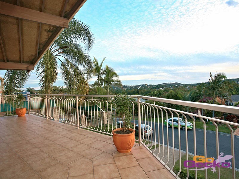 108 Kilmorey Street, Carindale QLD 4152