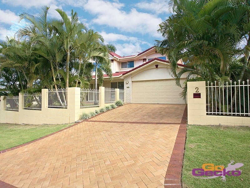 2 Pacific Close, Carindale QLD 4152