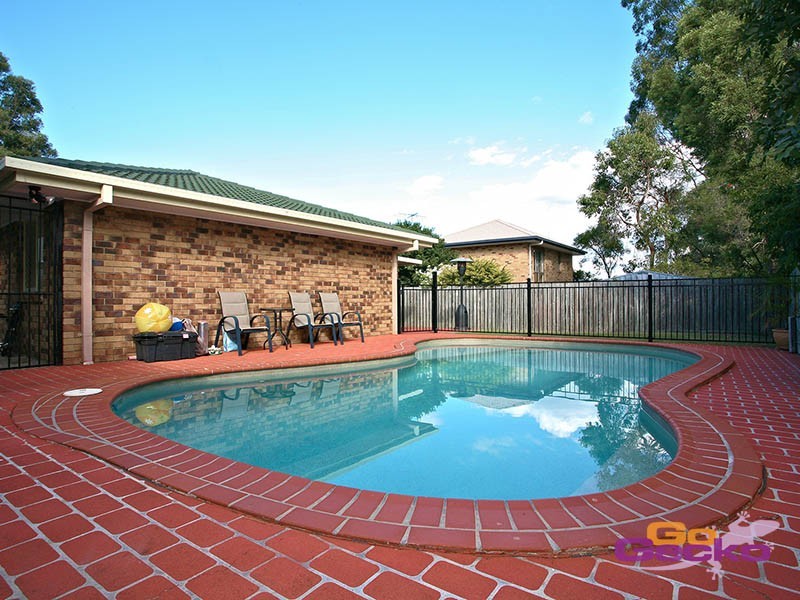 17 Romanette Street, Mansfield QLD 4122