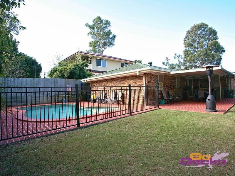 17 Romanette Street, Mansfield QLD 4122