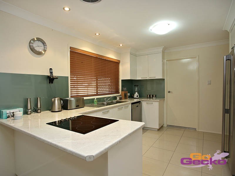 26 Donnington Street, Carindale QLD 4152