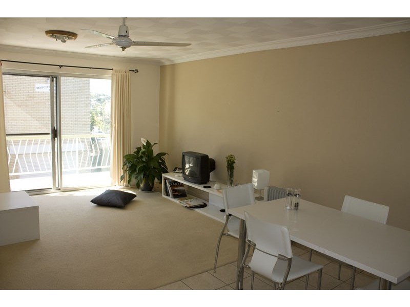 1/56 Kitchener Street, Coorparoo QLD 4151