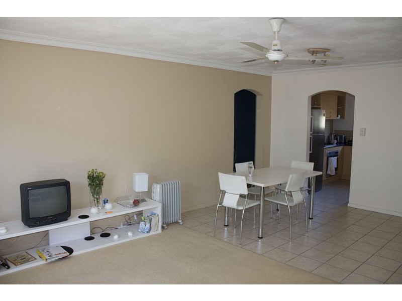 1/56 Kitchener Street, Coorparoo QLD 4151