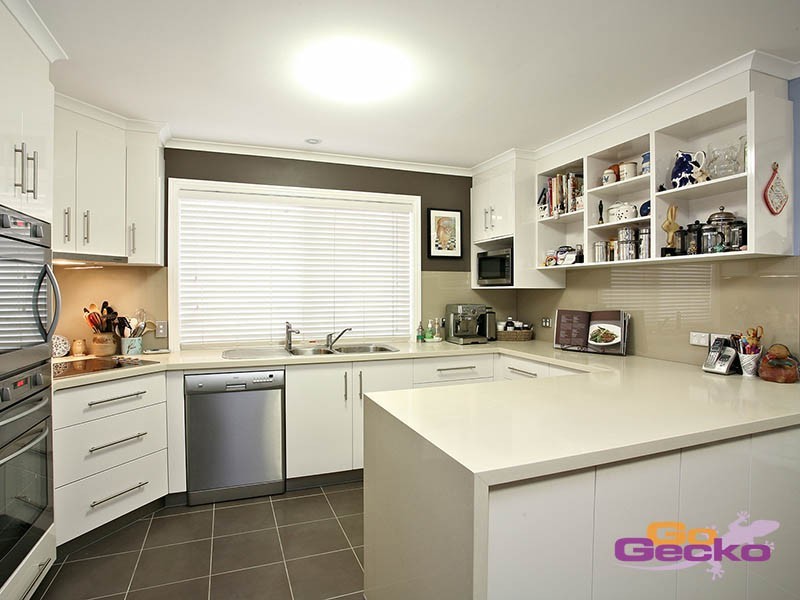 395 Winstanley Street, Carindale QLD 4152