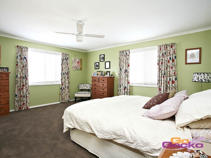 395 Winstanley Street, Carindale QLD 4152