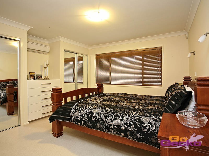 26 Donnington Street, Carindale QLD 4152