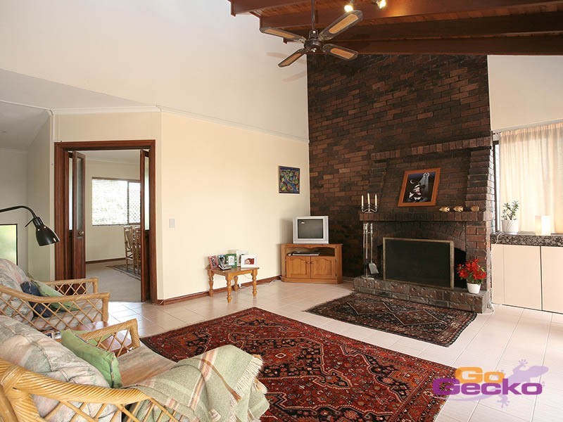 3 Talwood Court, Carindale QLD 4152