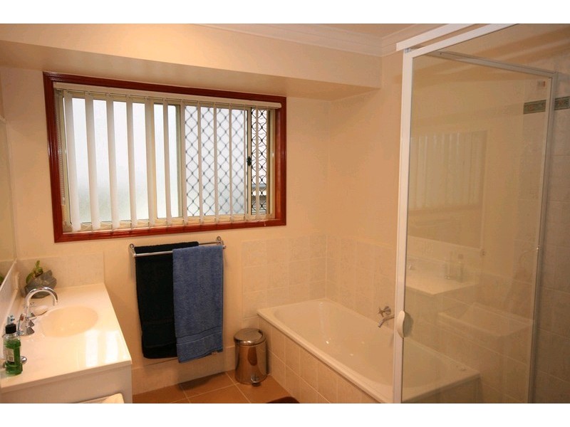 31 Kirra Place, Carindale QLD 4152