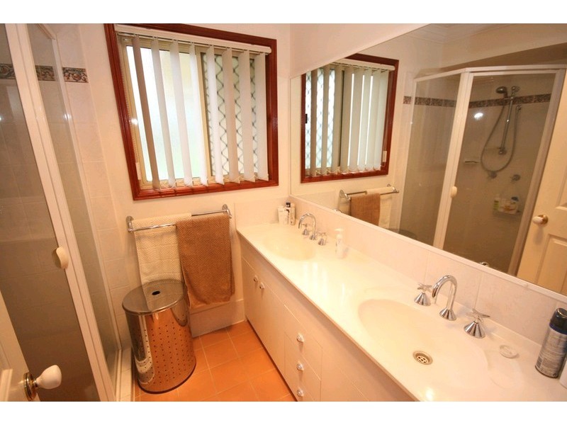 31 Kirra Place, Carindale QLD 4152