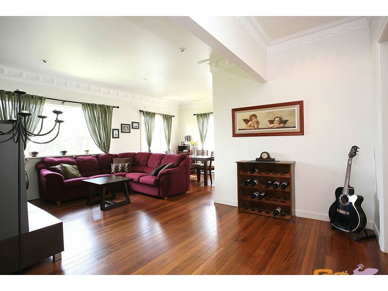 549 Cavendish Road, Coorparoo QLD 4151