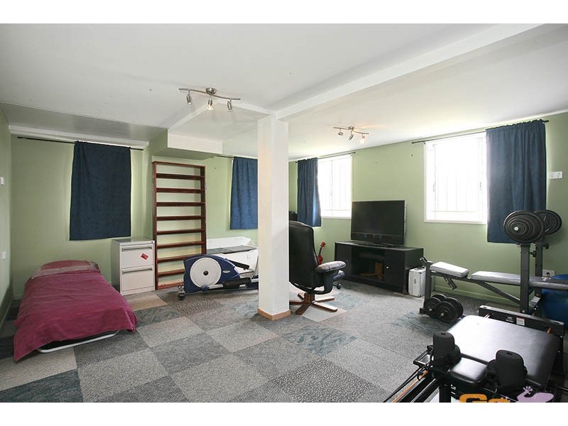 549 Cavendish Road, Coorparoo QLD 4151