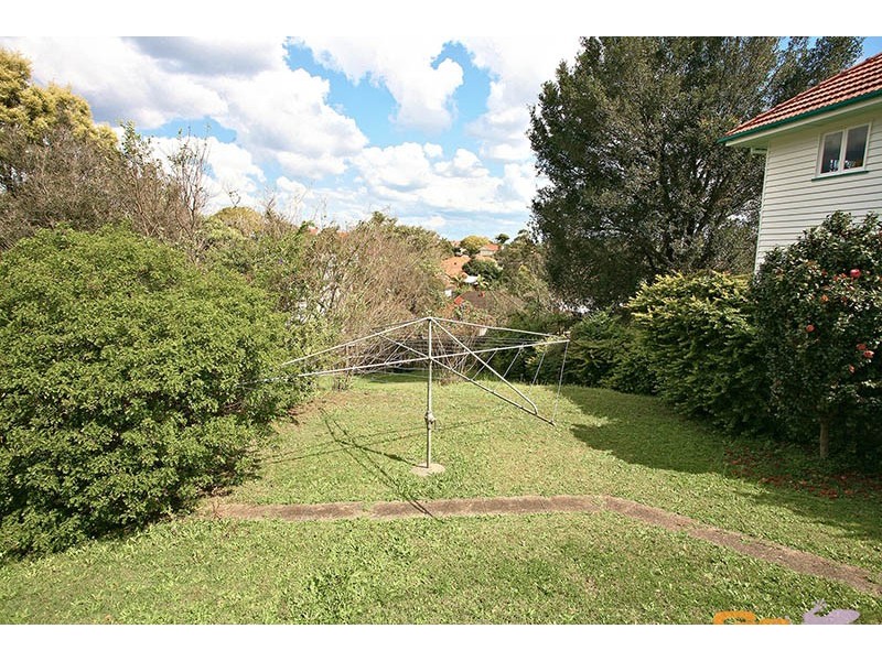 549 Cavendish Road, Coorparoo QLD 4151