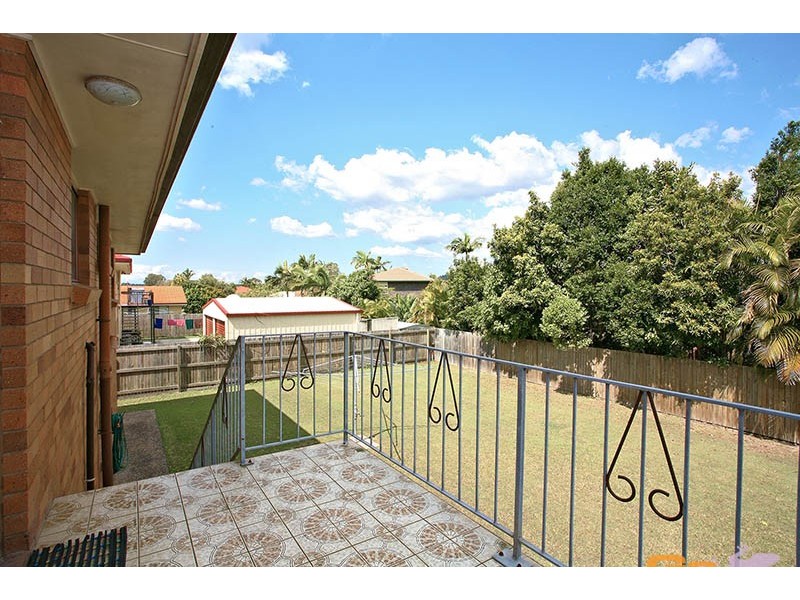 71 Meadowlands Road, Carindale QLD 4152