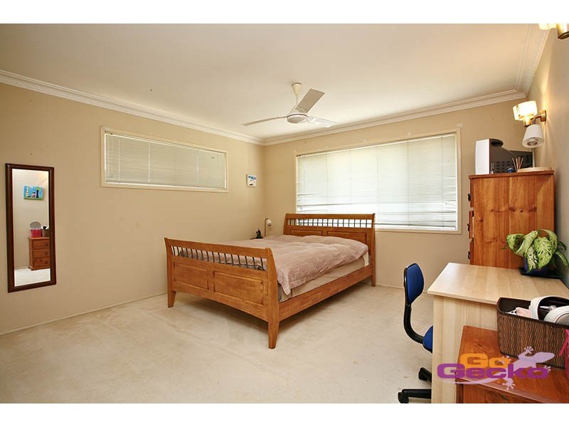 13 Morialta Street, Mansfield QLD 4122