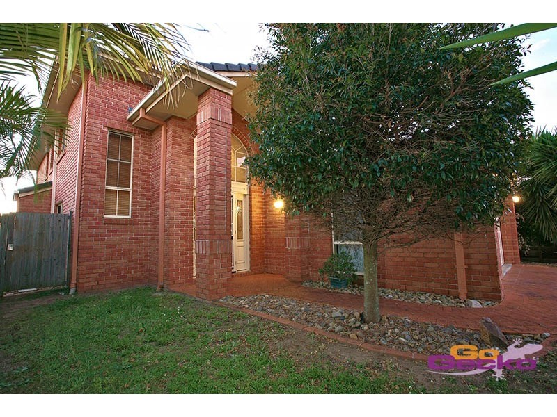 37 Clearmount Crescent, Carindale QLD 4152