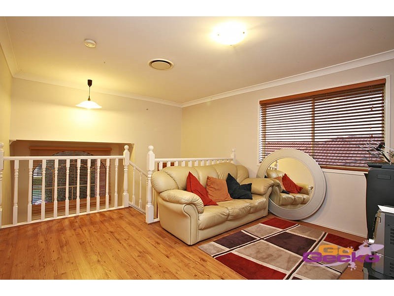 37 Clearmount Crescent, Carindale QLD 4152