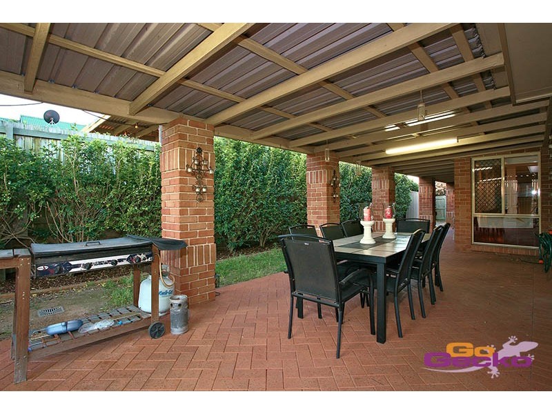 37 Clearmount Crescent, Carindale QLD 4152