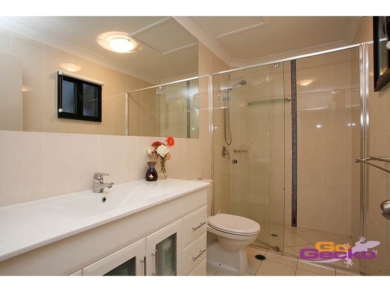 22/13 Vectis Street, Norman Park QLD 4170