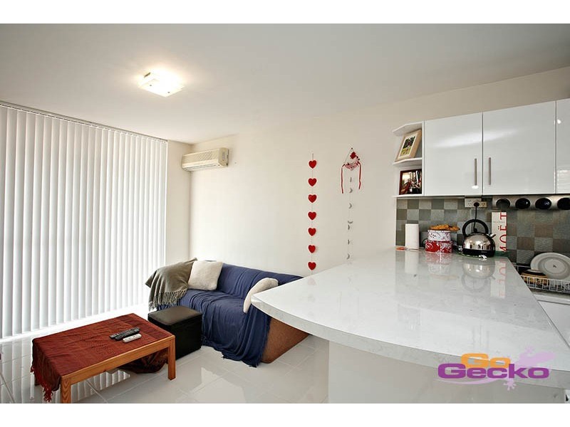 1/29 Lilly Street, Greenslopes QLD 4120