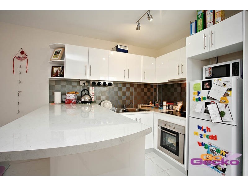 1/29 Lilly Street, Greenslopes QLD 4120