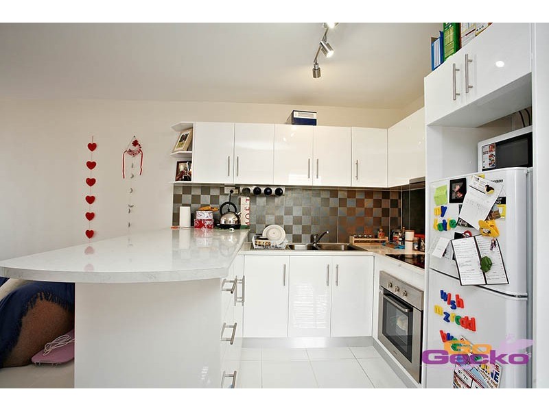 1/29 Lilly Street, Greenslopes QLD 4120