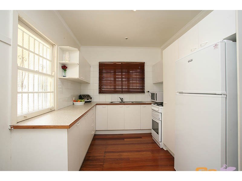 549 Cavendish Road, Coorparoo QLD 4151