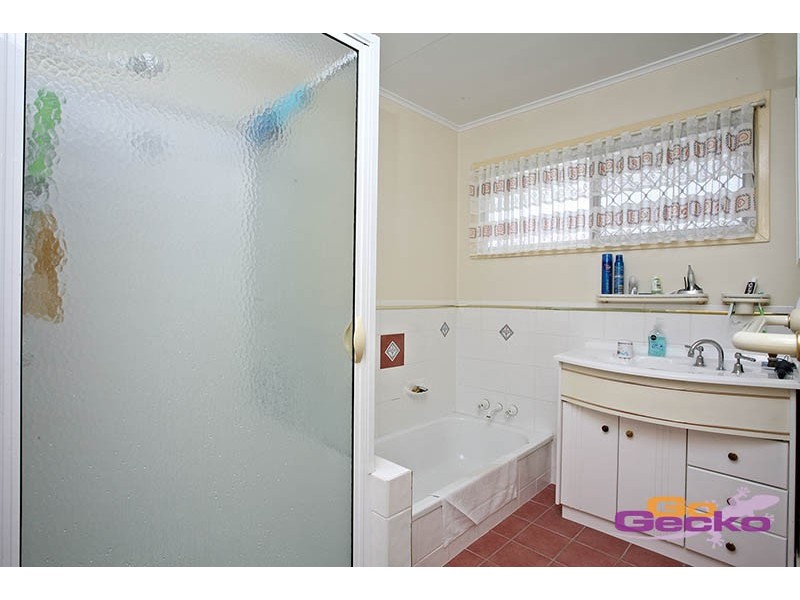 16 Stanton Road, Tingalpa QLD 4173