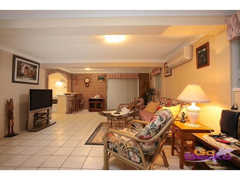 5 Eynsford Street, Carindale QLD 4152