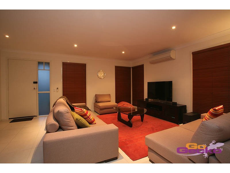 12 Bloomfield Place, Carina QLD 4152