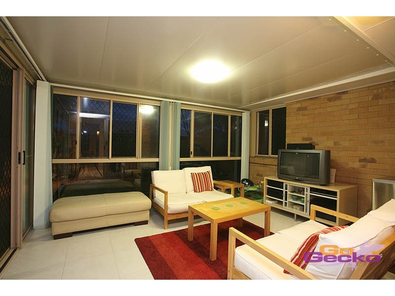 12 Bloomfield Place, Carina QLD 4152