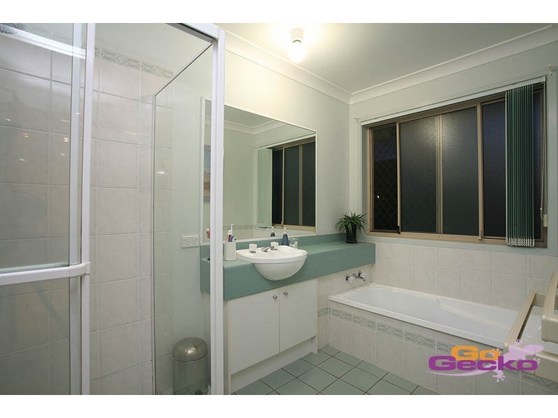 12 Bloomfield Place, Carina QLD 4152