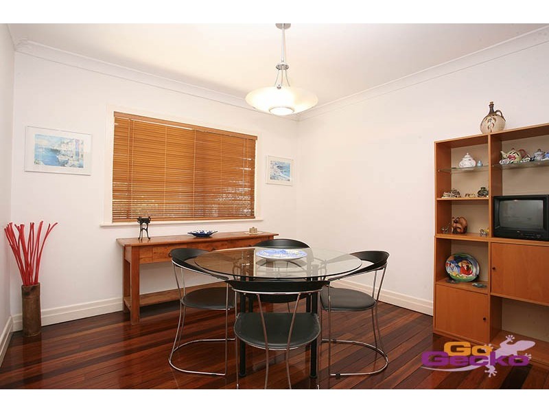 8 Meteor Street, Coorparoo QLD 4151