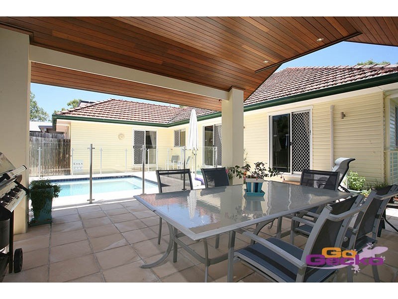 8 Meteor Street, Coorparoo QLD 4151